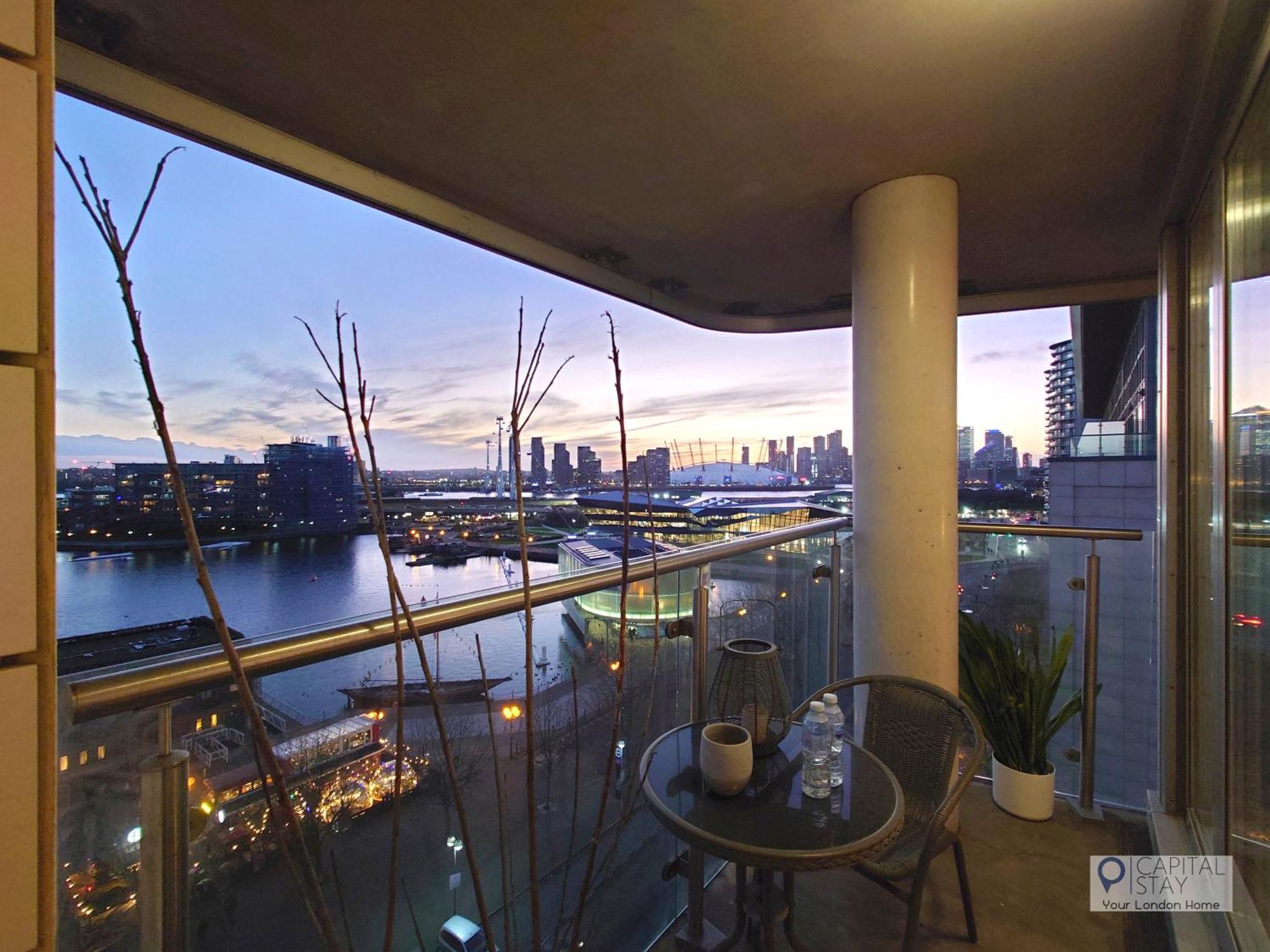 Deluxe Two Bed Apartment With River & City View Londyn Zewnętrze zdjęcie